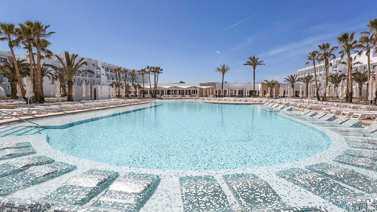 Grand Palladium White Island Resort & Spa